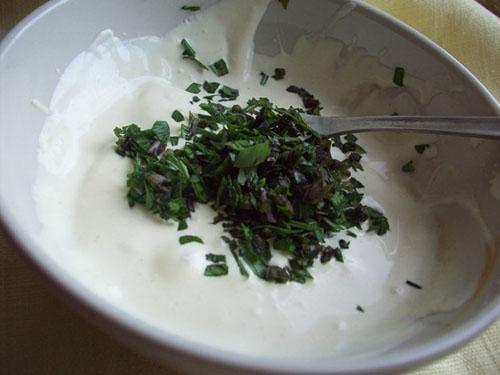 préparer la sauce à la crème sure