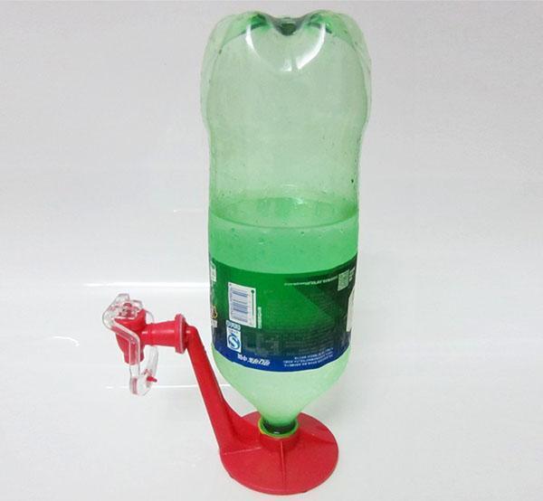 grifo de pie para botellas de plástico