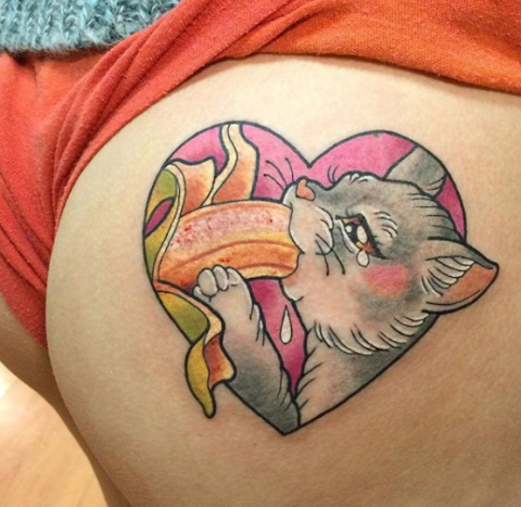 Podělte se o své myšlenky na tohoto talentovaného tetovače v sekci komentáře na Facebooku.