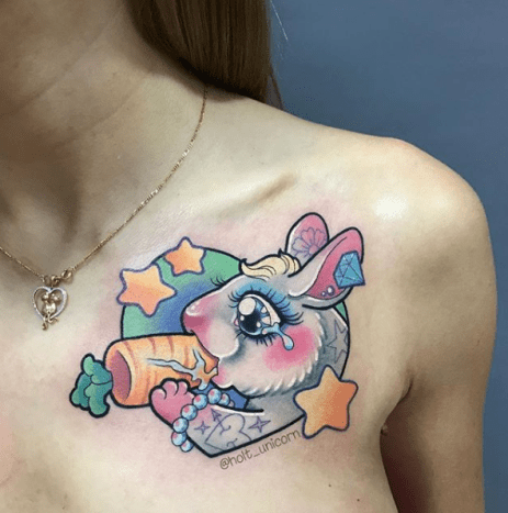 Holt ist auf Kawaii-Tattoos spezialisiert.