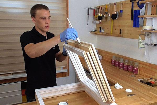 traitement de fenêtre en bois