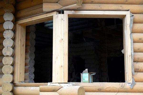 auto-installation d'une fenêtre en bois