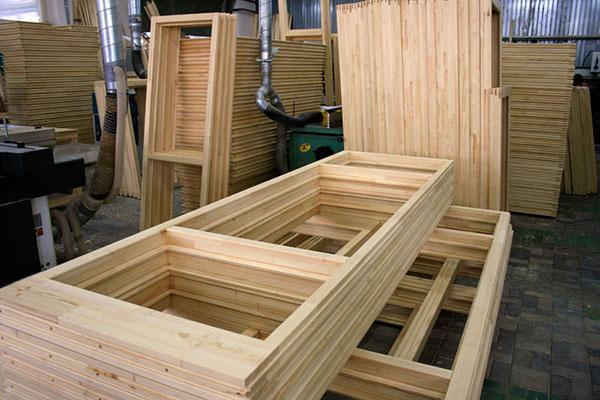 le processus de fabrication des fenêtres en bois