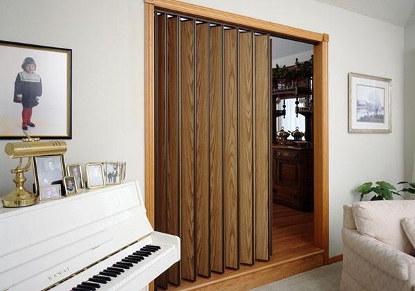 portes accordéon en bois