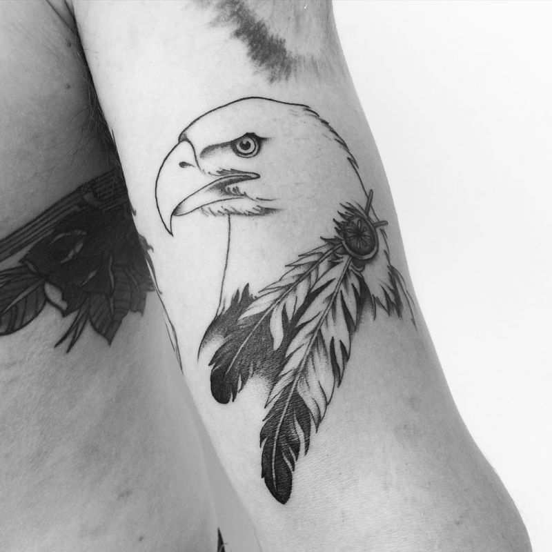 Adler Tattoos - Top 150 Positionen und Designs