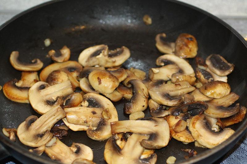 faire frire les champignons
