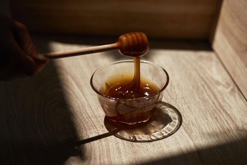 miel à l'arôme acidulé