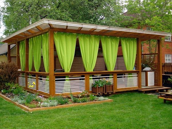 gazebo en bois ouvert