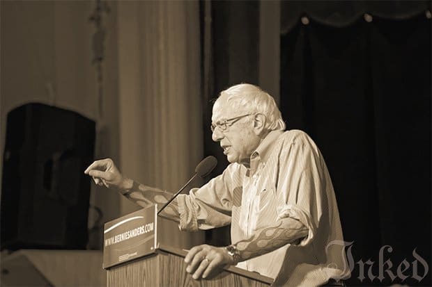 Senátor Bernie Sanders * Hodí rukama do vzduchu * Cítíte BERN? Rozsvítím vaše VŠE PŮJČKY na POŽÁR. Svět se ZAHŘÍVÁ. ZMĚNA klimatu je SKUTEČNÁ.