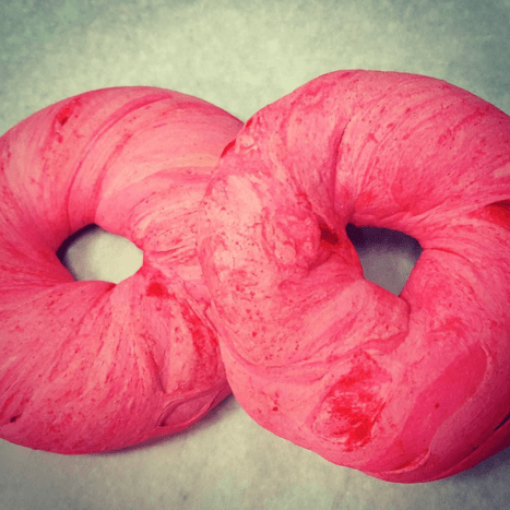 Bloody Strawberry bagel The Walking Dead.