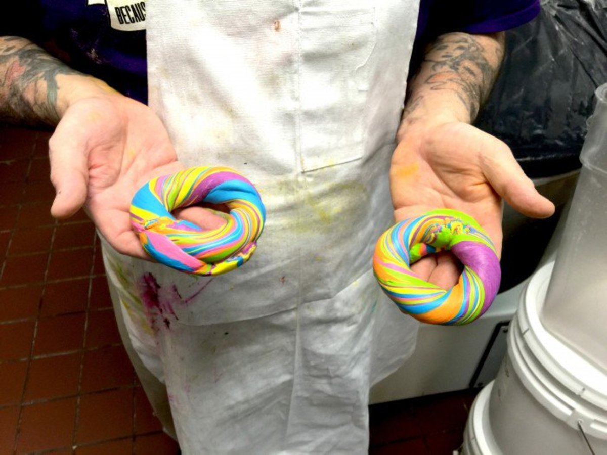Der OG Rainbow Bagel.
