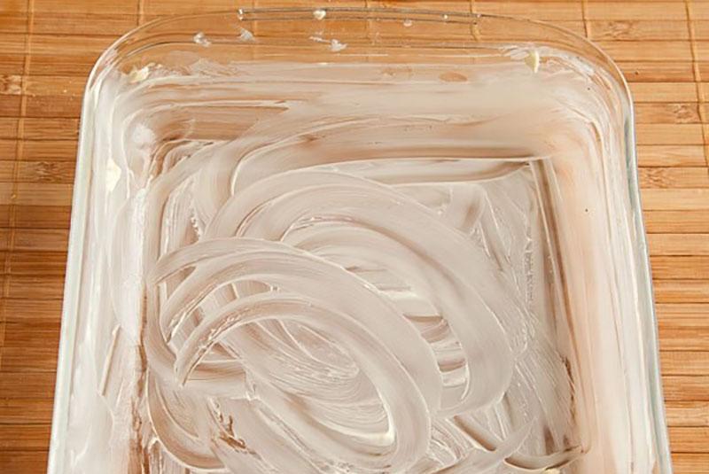 engrasar la forma con aceite