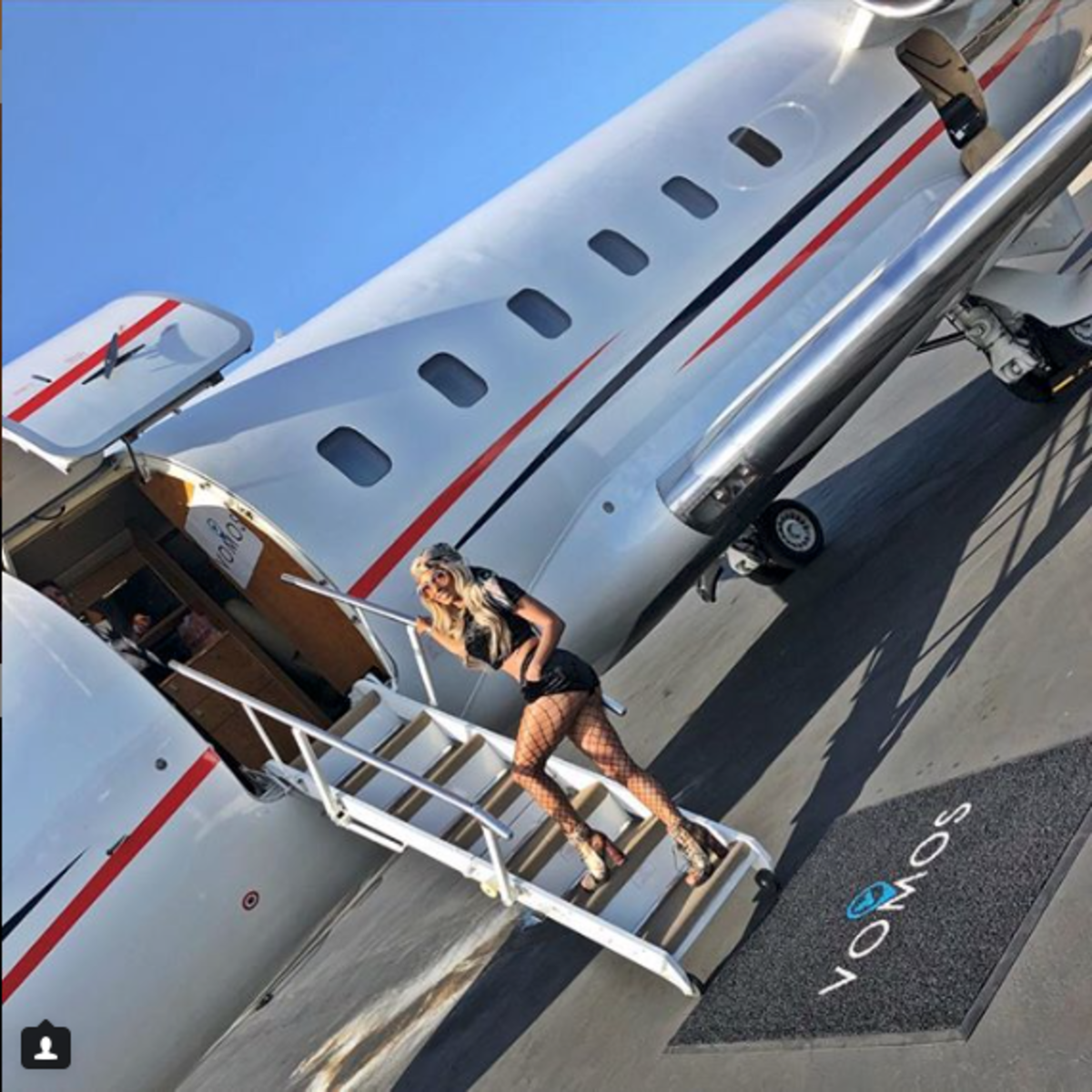 A&R, A&R Epic Records, Epic Records, Zoe Alicia, Dubai Airport, Ecstacy in Underwear, Blac Youngsta, Zoe Dollaz, Trina, French Montana, LA Reid, Coke Boys, Zoey Dollaz, Vereinigte Arabische Emirate, inked magazine