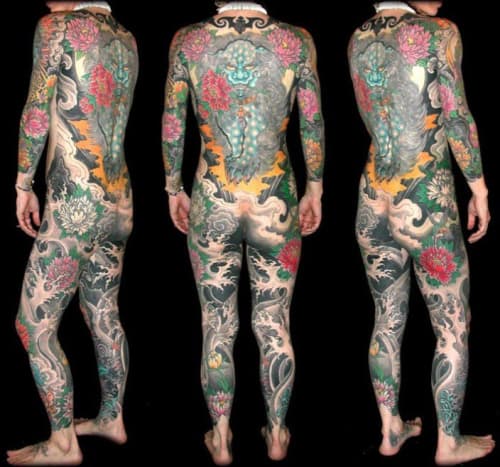 Foto přes Filipa LeuJapanese Body Suit až 5 let - 30 000 $