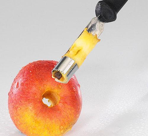 quitamos el corazón de las manzanas