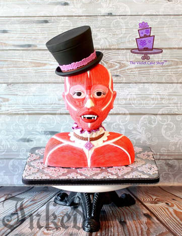 Evangelina, The Steampunk Body/Vampire Lady Violet Lin TranThe Violet Cake Shop™ Ich wollte eine gruselige Steampunk-Lady machen und dachte zuerst nur an einen reinen Steampunk-Vampir, mochte aber auch die Idee, Muskelanatomie wie in der Körperausstellung zu machen. Ich konnte mich so am Ende nicht entscheiden, kombinierte die beiden Ideen. Danke Avalon, dass du mich in dieser absolut fantastischen Künstlergruppe hast!