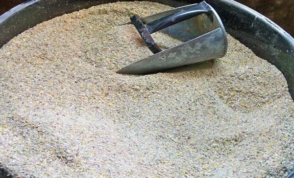 buena nutrición para las aves de corral