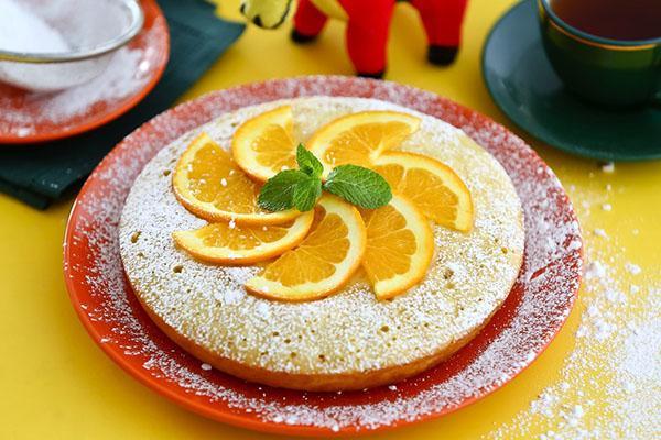 muffin de naranja en una olla de cocción lenta