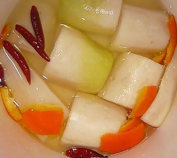 daikon mariné pour une collation