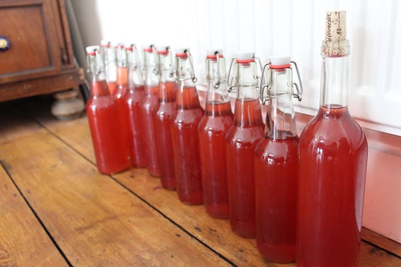 vin fini de pétales de rose