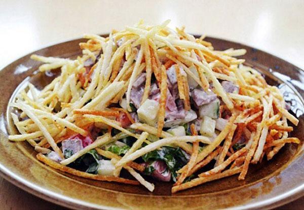 ensalada con pastel de papas