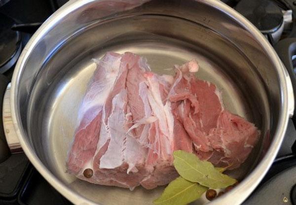 hervir la carne