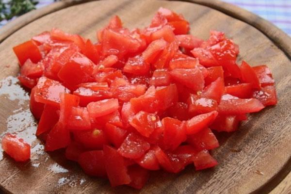 picar los tomates