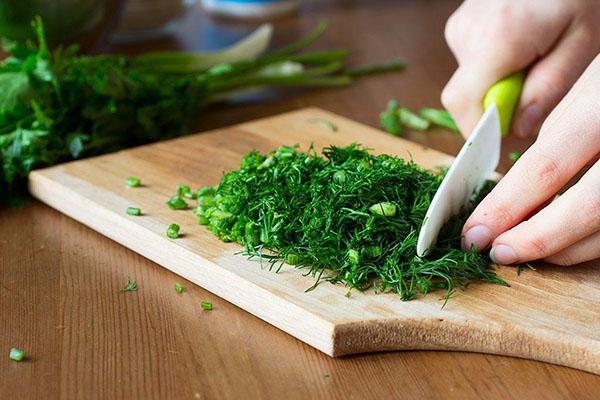 hacher les légumes verts
