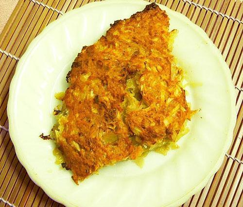 cazuela de patatas con salmón picado