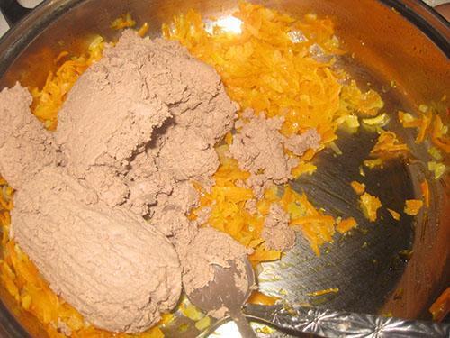 mezclar carne picada con verduras