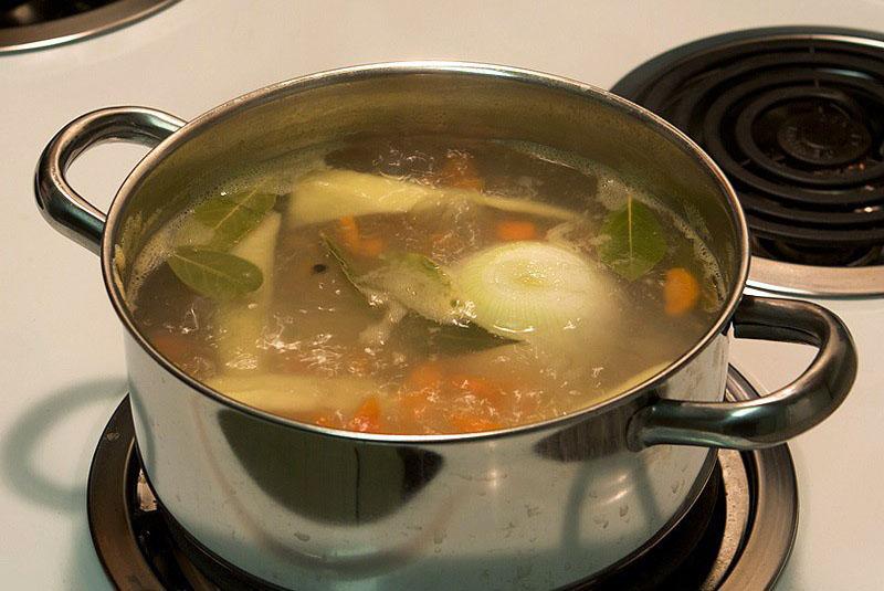 cocinar sopa de pescado