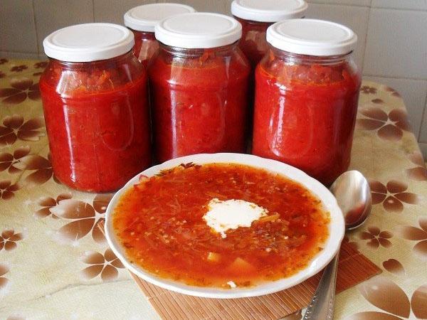 delicioso borsch con aderezo