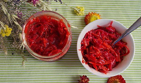 aderezo de borsch y ensalada