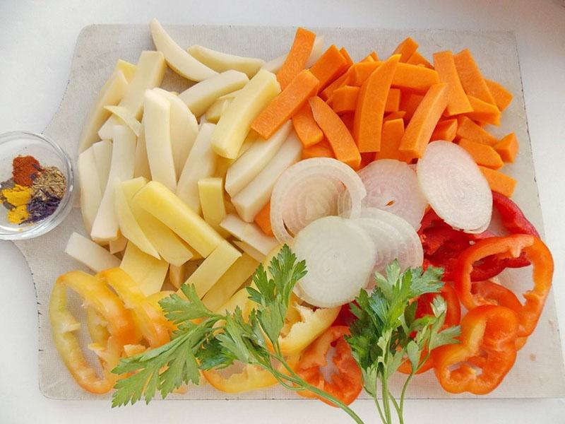 cortar verduras para hornear