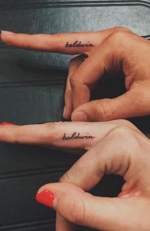 hailey-baldwin-prst-tetování
