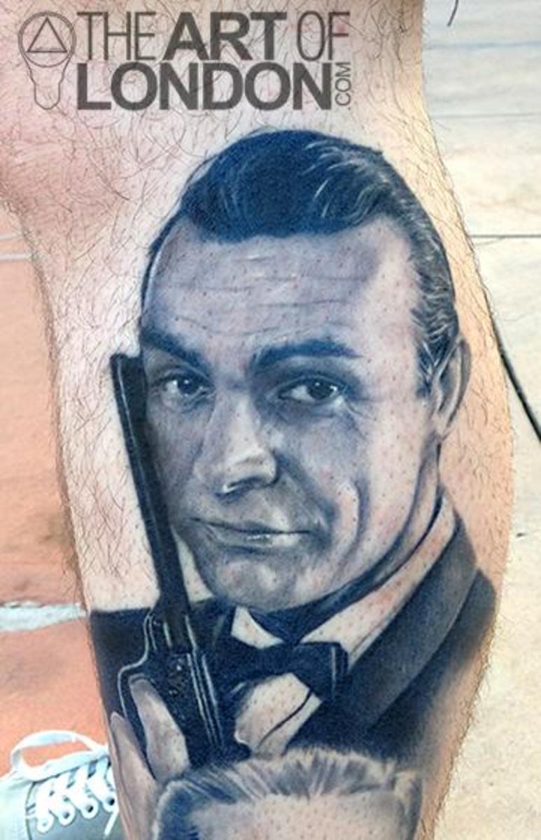Tattoo des größten Bonds von allen, Sean Connery, eingefärbt von London Reese.