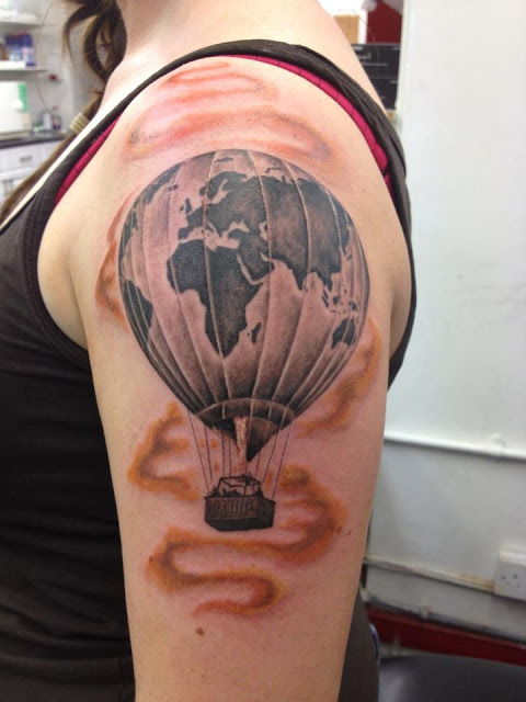 Heißluftballon-Tattoos sind nicht von dieser Welt erstaunlich