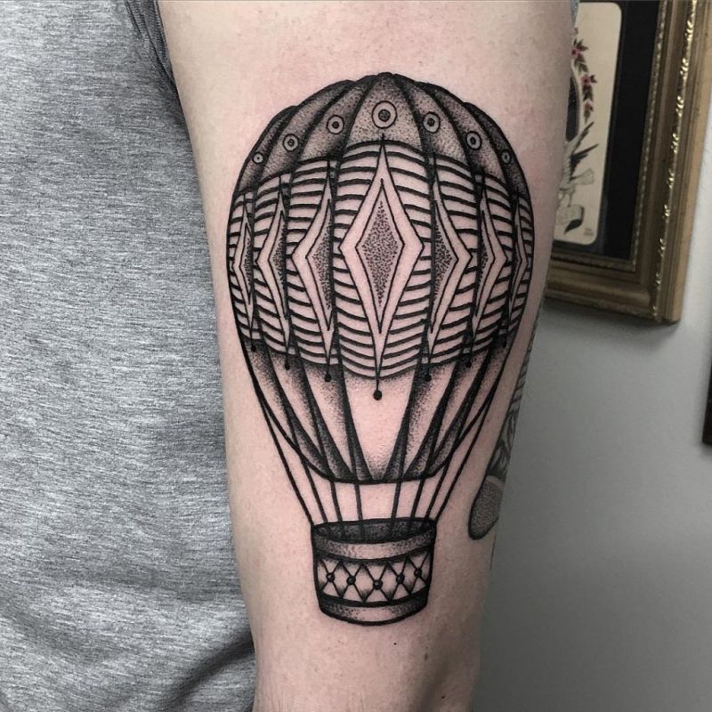 Heißluftballon-Tattoos sind nicht von dieser Welt erstaunlich