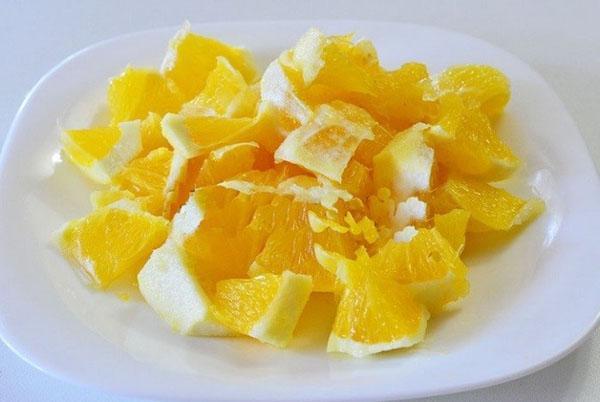 picar finamente la naranja