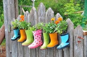 Pots de fleurs de bottes pour enfants