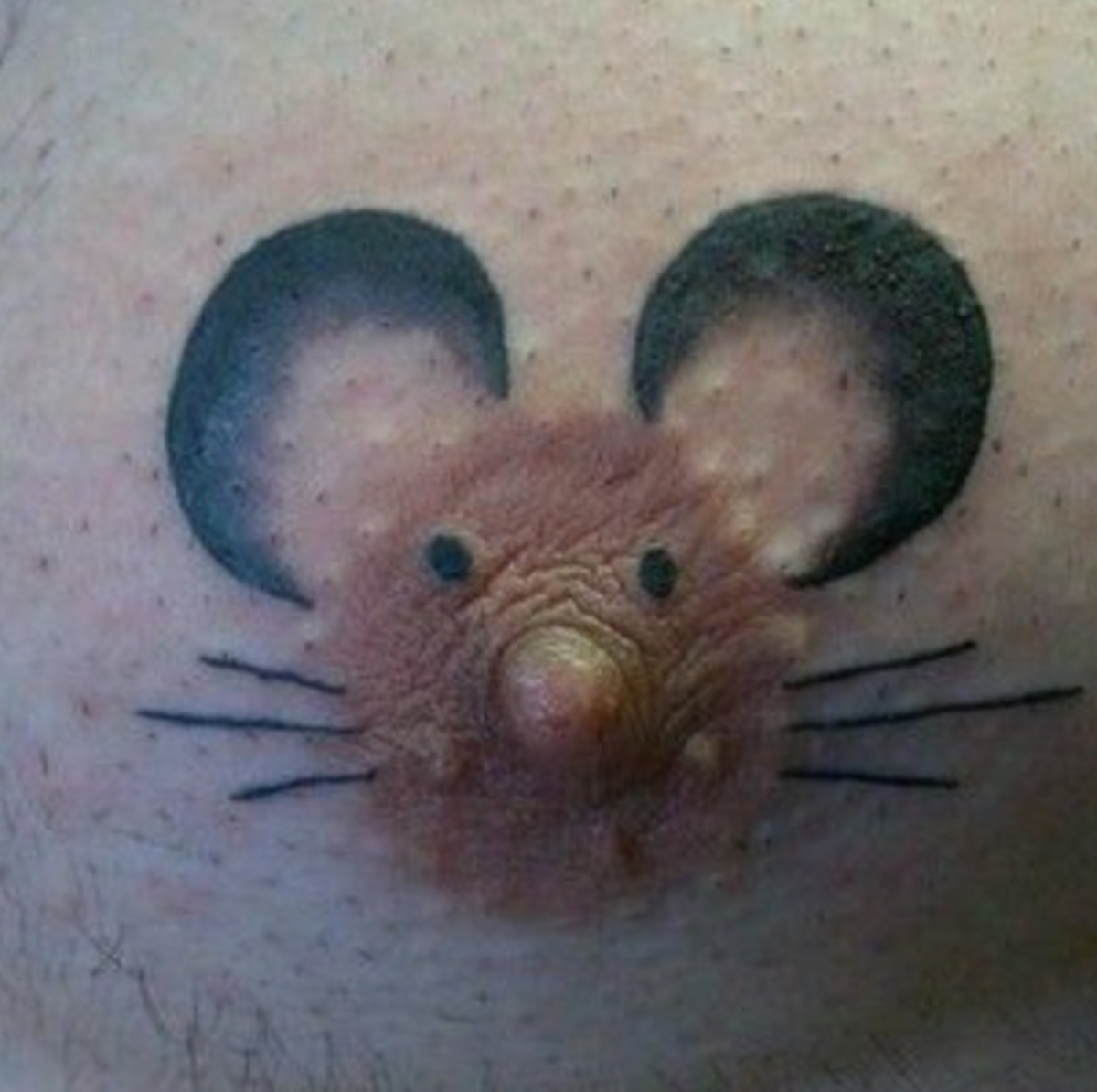 Nippel-Tattoo-der-Maus