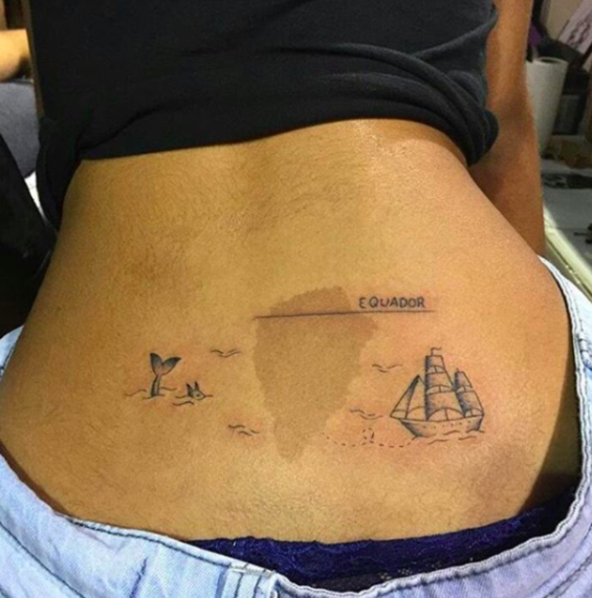 lustiges-tattoo-auf-muttermal