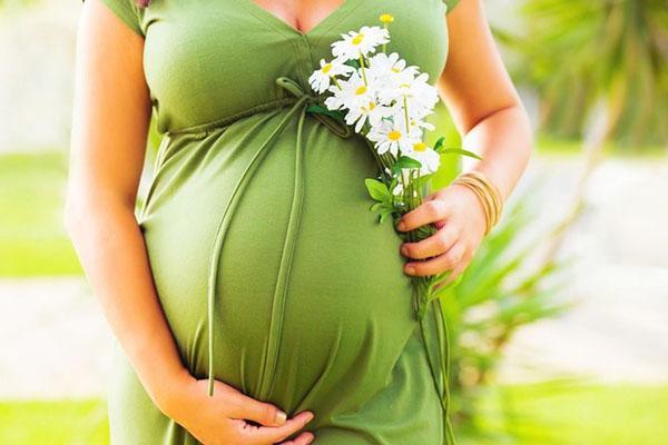 las mujeres embarazadas no deben comerse