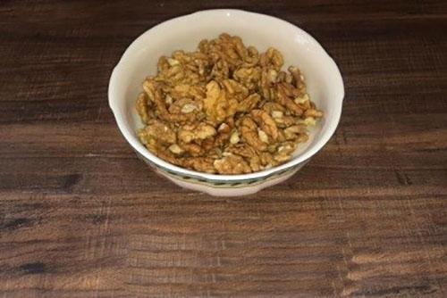 pelar nueces