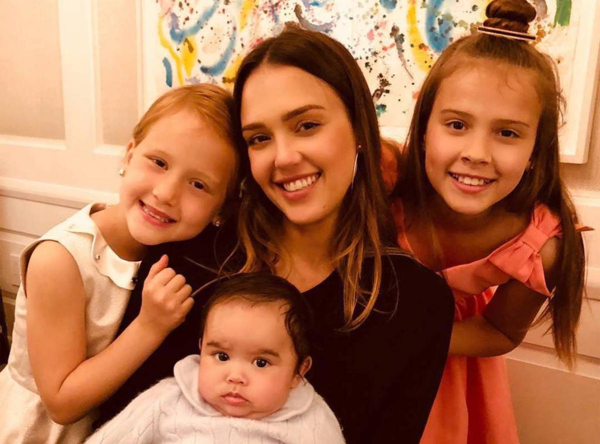 rs_1024x759-180713180523-1024.jessica-alba-instagram.ct.071318