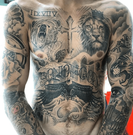 Nun, in einem kürzlich veröffentlichten Instagram-Post reflektierte Bieber über 100+ Stunden Tattoo-Arbeit an seinem Körper. Ob dies nun das Ende von Biebers Sammeln ist oder nicht, er hat sicherlich einen unglaublichen Ritt unter der Tätowiernadel hinter sich.