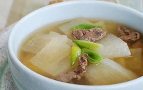 sopa de daikon