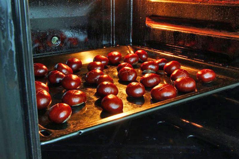 hornear castañas en el horno