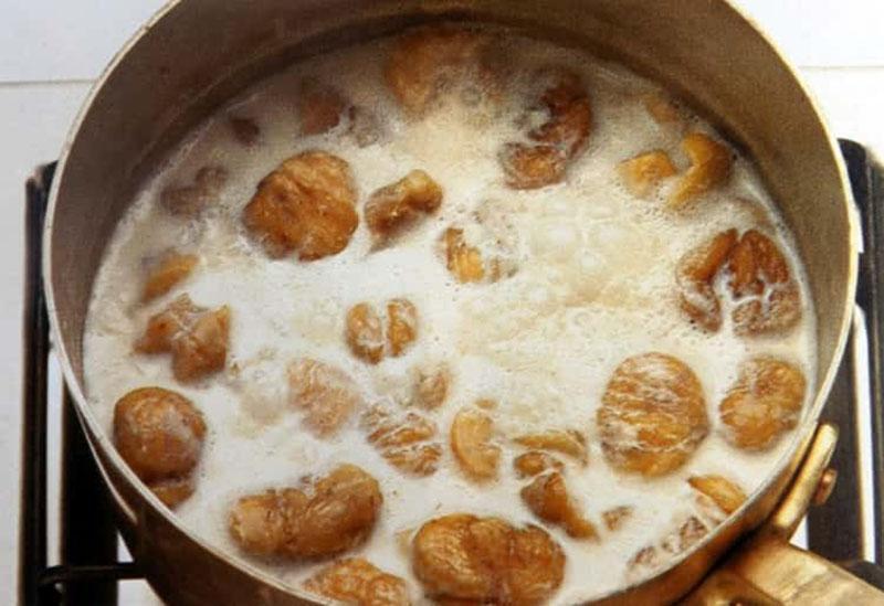 hervir castañas en leche