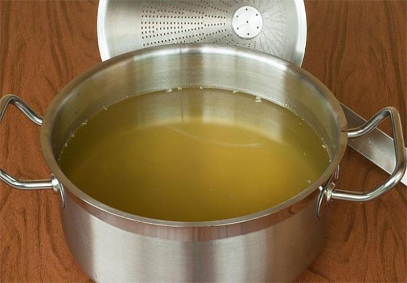 caldo de carne